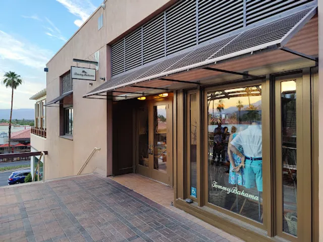 Tommy Bahama Restaurant & Bar