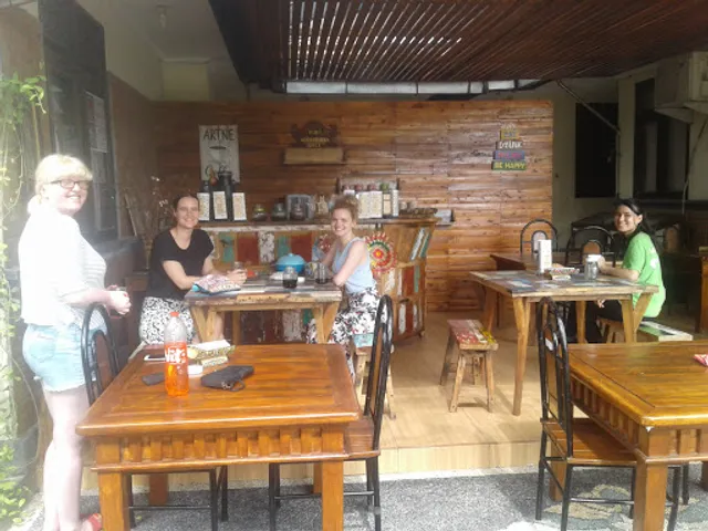 SKA Sentra Mahatmiya (Artne Coffee, Gallery, Massage)