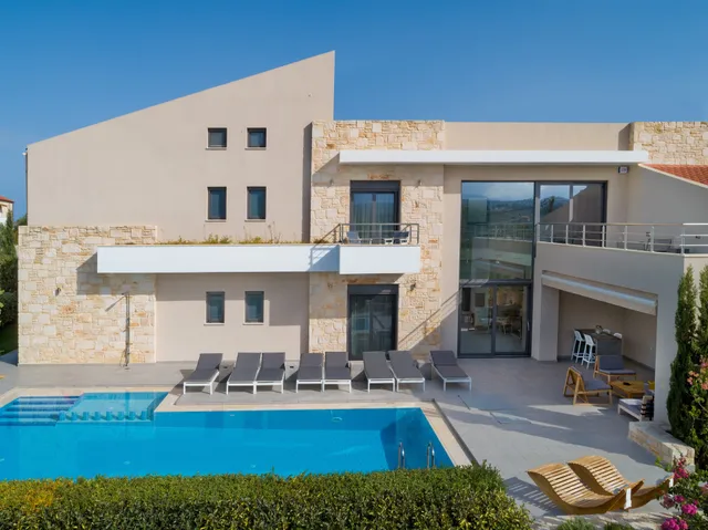 GM Villas, Laksesvela Ltd