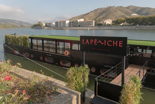 LA PENICHE "Bed And Bicycle" - Tournon