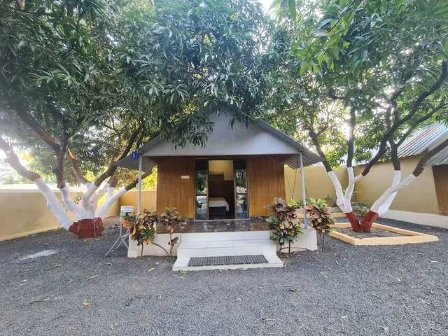 Shree Murlidhar Farm and resort