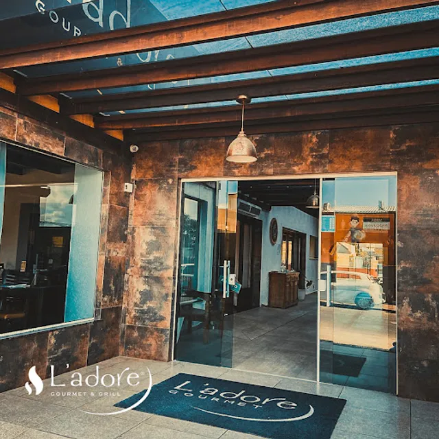 L'adore Gourmet & Grill