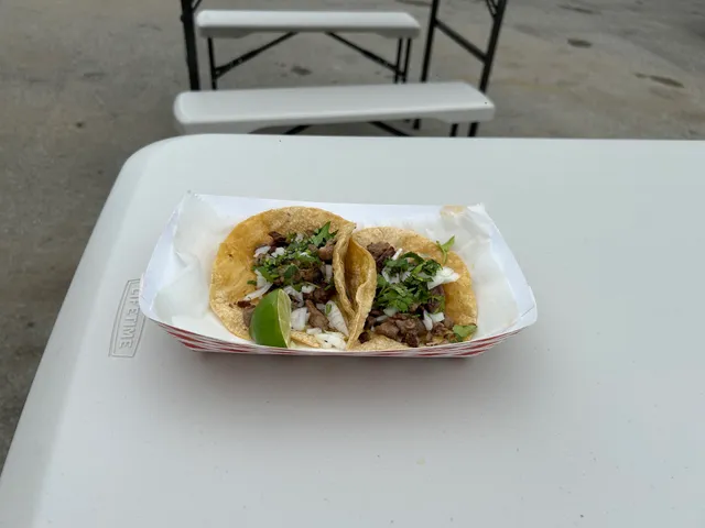 Huacate & Qué Tacos – Mexican Taco Trucks @ Menards Carmel
