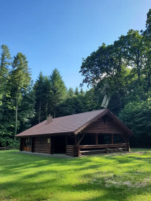 Lugarska kućica "Dugačko Brdo"