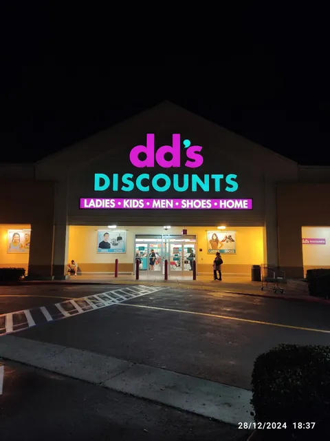 dd's DISCOUNTS