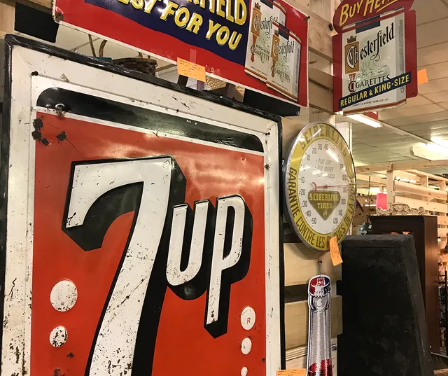 Blue Horseshoe Antiques & Collectibles