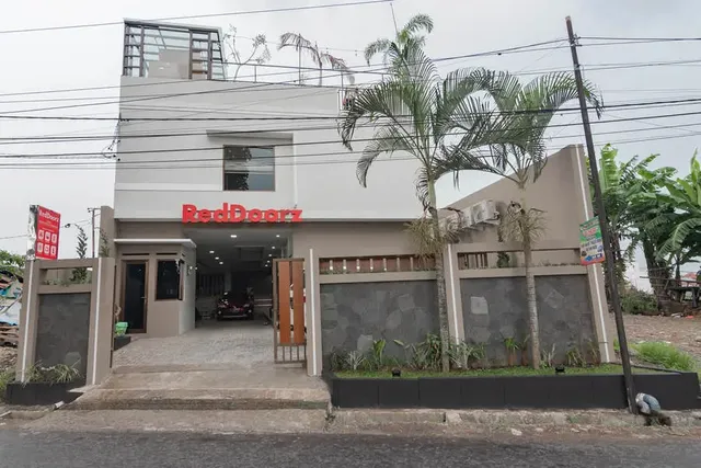 RedDoorz Syariah @ Boemi Guesthouse Tasikmalaya