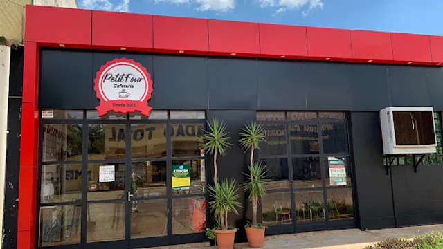 Petit Four Cafeteria Matupa