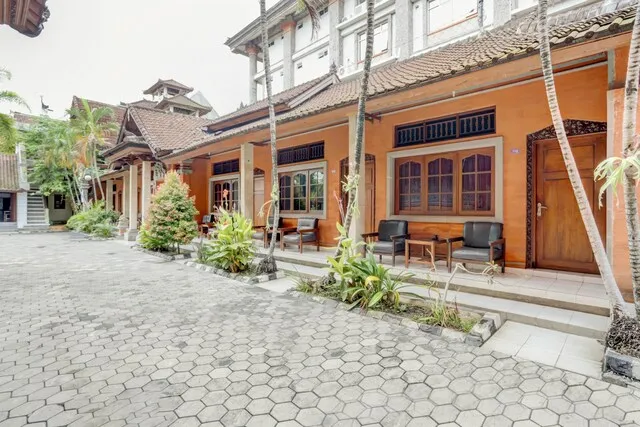 Super OYO 3261 Hotel Ratu