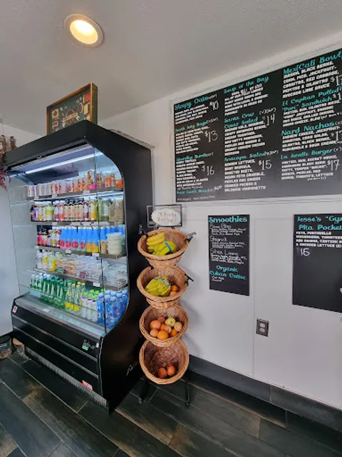 La Jenelle Natural Cafe