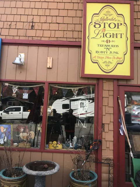 Stop Light Thrift Shop