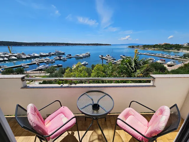 Paradise house direct at sea