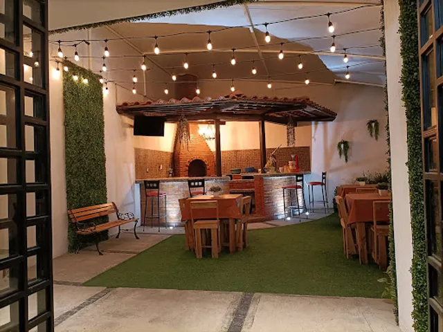 Lonchería y Cenaduría Paola