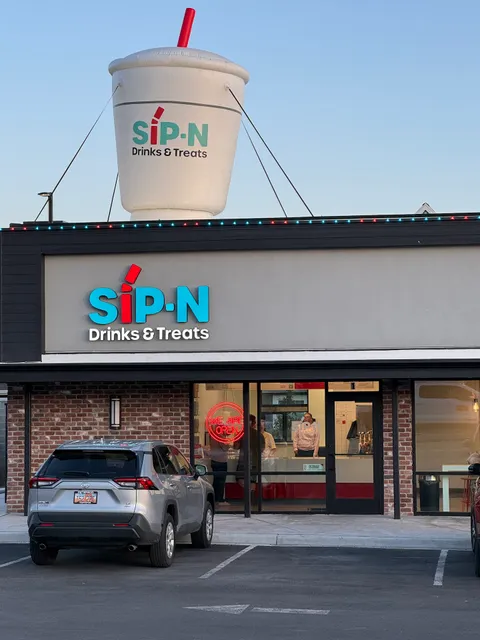 Sip-N Drinks & Treats