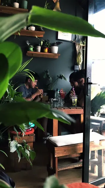 The cups coffee shop☕️🥪🥤🧀