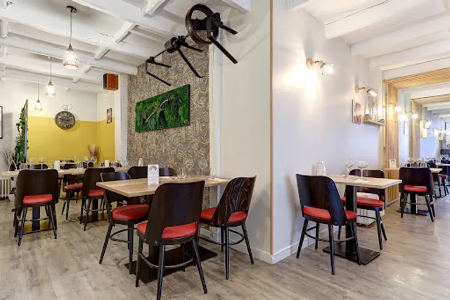 LA TABLE SAINT THOMAS