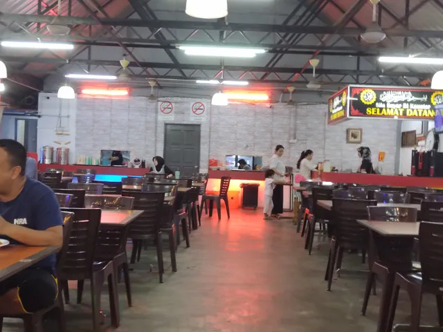 Restoran Seramai Seafood Dengkil
