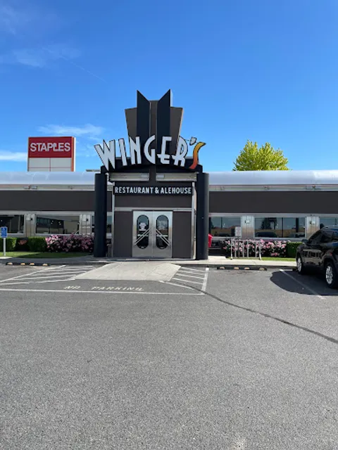 WINGERS Restaurant | Ontario