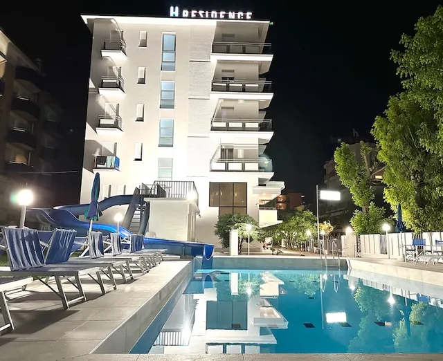 Club Hotel Residence