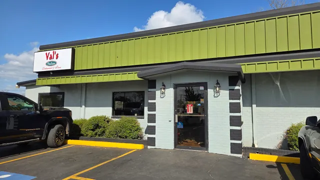 Val's Italian Restaurant & Pizza