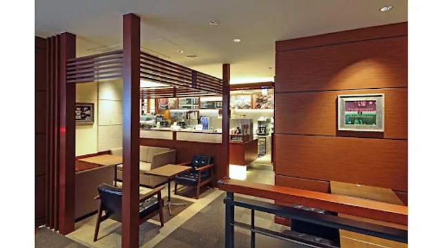 Ueshima Coffee House - Emio Musashi-Sakai