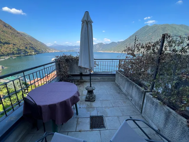 Silver Lake Residence