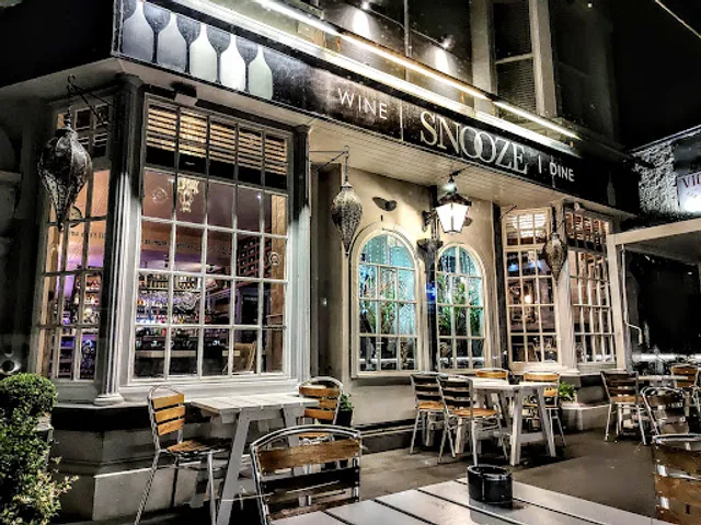 Snooze Wine Bar And Restaurant