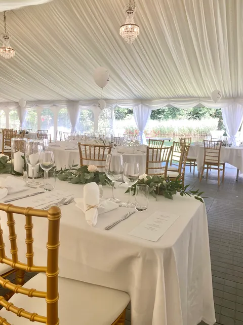 Clubhouse Restaurant