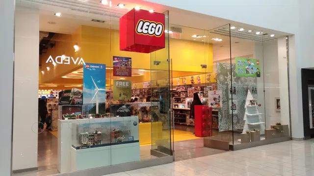 The LEGO® Store Glendale Galleria