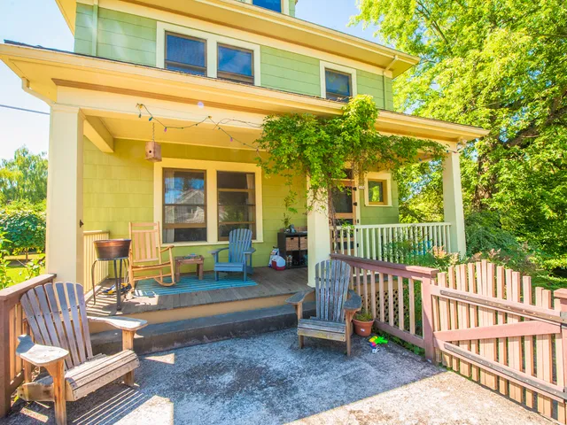 Living Room Property Management