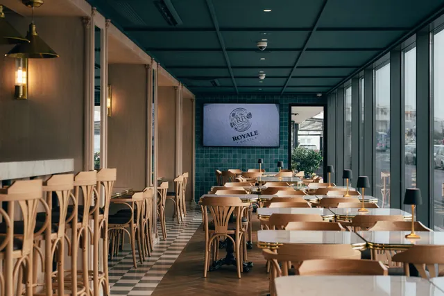 Royale Barrel Bistro Bar