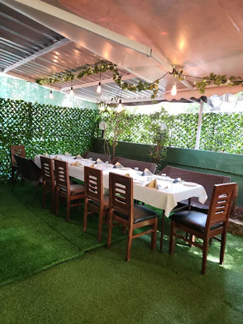 Green House Restaurant & Bar