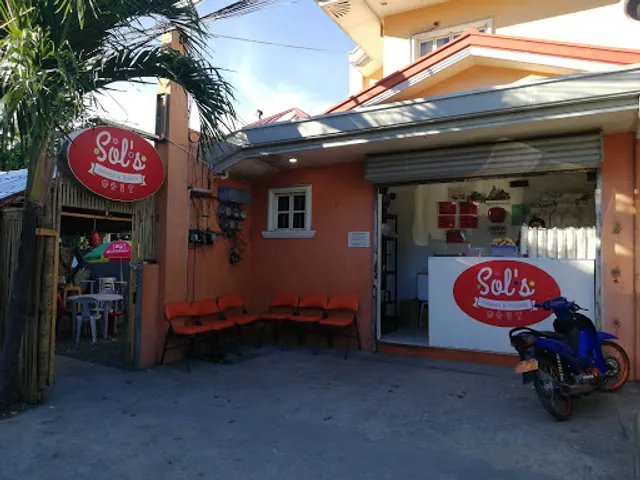 Sol's Halohalo And Desserts