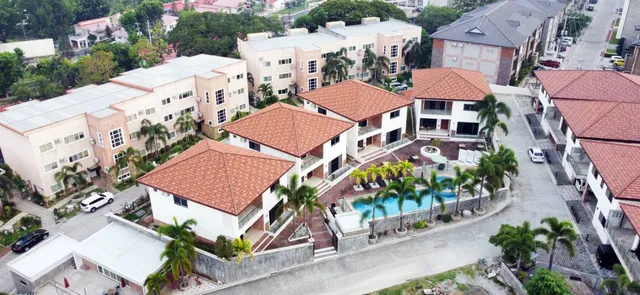 Koregon Hotel & Pool Villas