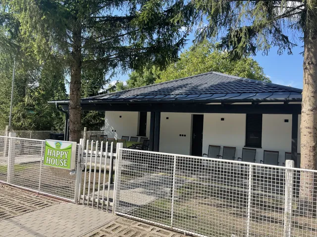 Happy House Apartmanház