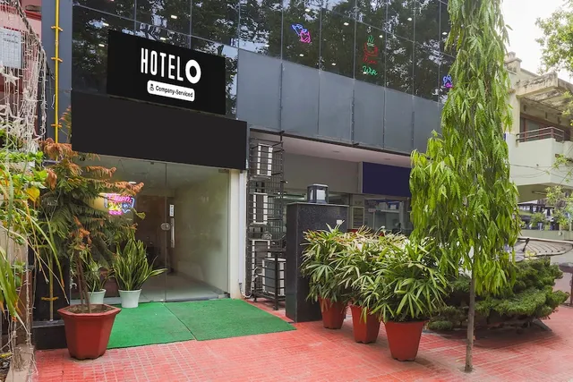 Super Townhouse Vikaspuri