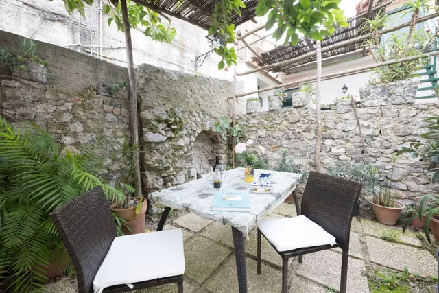 Dint' a Torre Bed & Breakfast