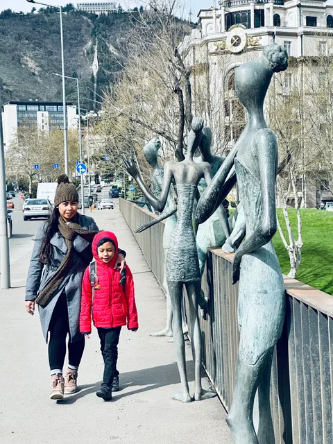 Baratashvili Bridge Bronze Statues