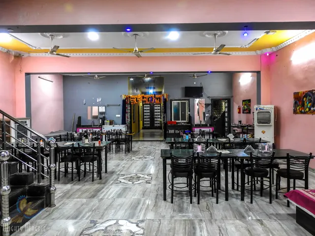 Hotel Tamnna Palace & Restaurant