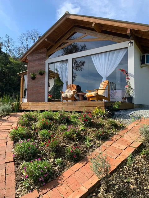 Chalé Caminho do Sol com Jacuzzi e Lareira - Rancho Queimado