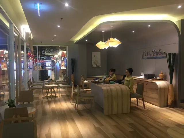 Let's Relax Spa MBK Center