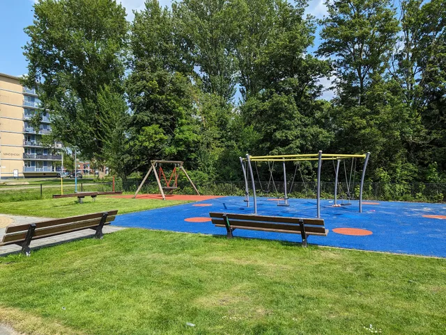 Buurt- en Speeltuinvereniging 110 Morgen