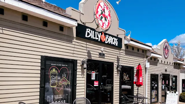 3rd Street Pub featuring Billy Bricks Pizza