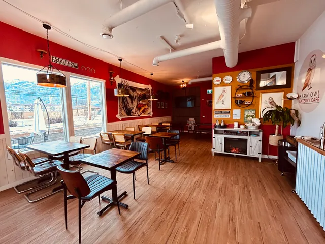 Barn Owl Eatery & Café: eggies + coffee • smash burgers + shakes