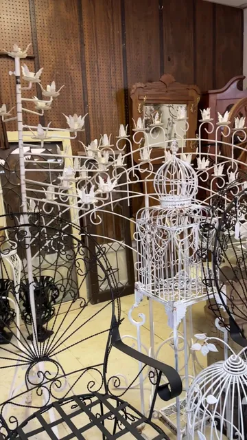 Rusty Relics Antiques & Collectibles LLC