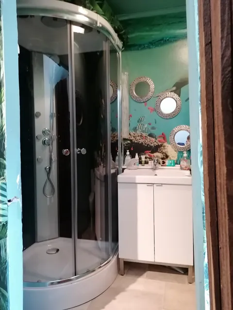 Delfina nähe Europa park Rust