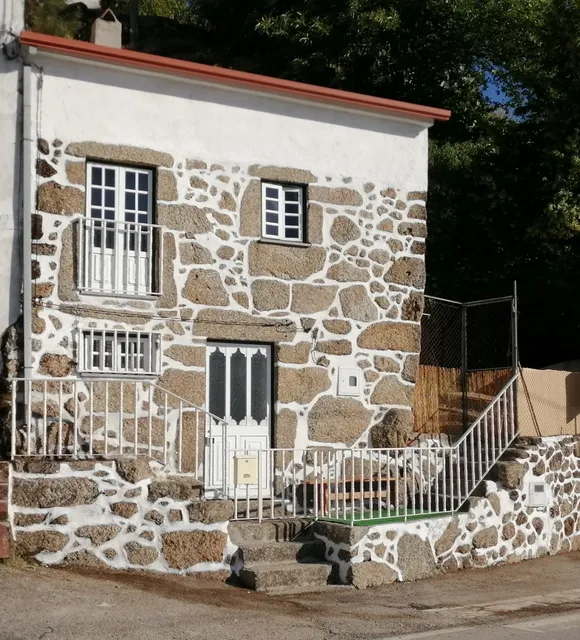 Refúgio d'Aldeia da Serra