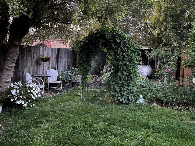 Hospitality Inn Bed & Breakfast