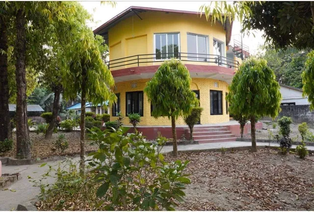 Safari Wildlife Lodge and Camp