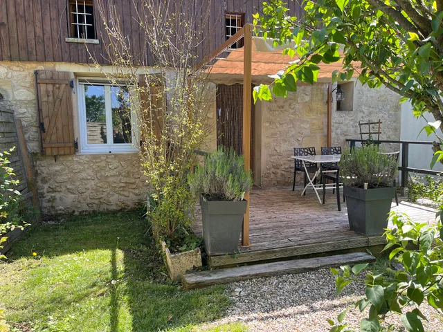 Chambres et Gîte PEYROUTAS